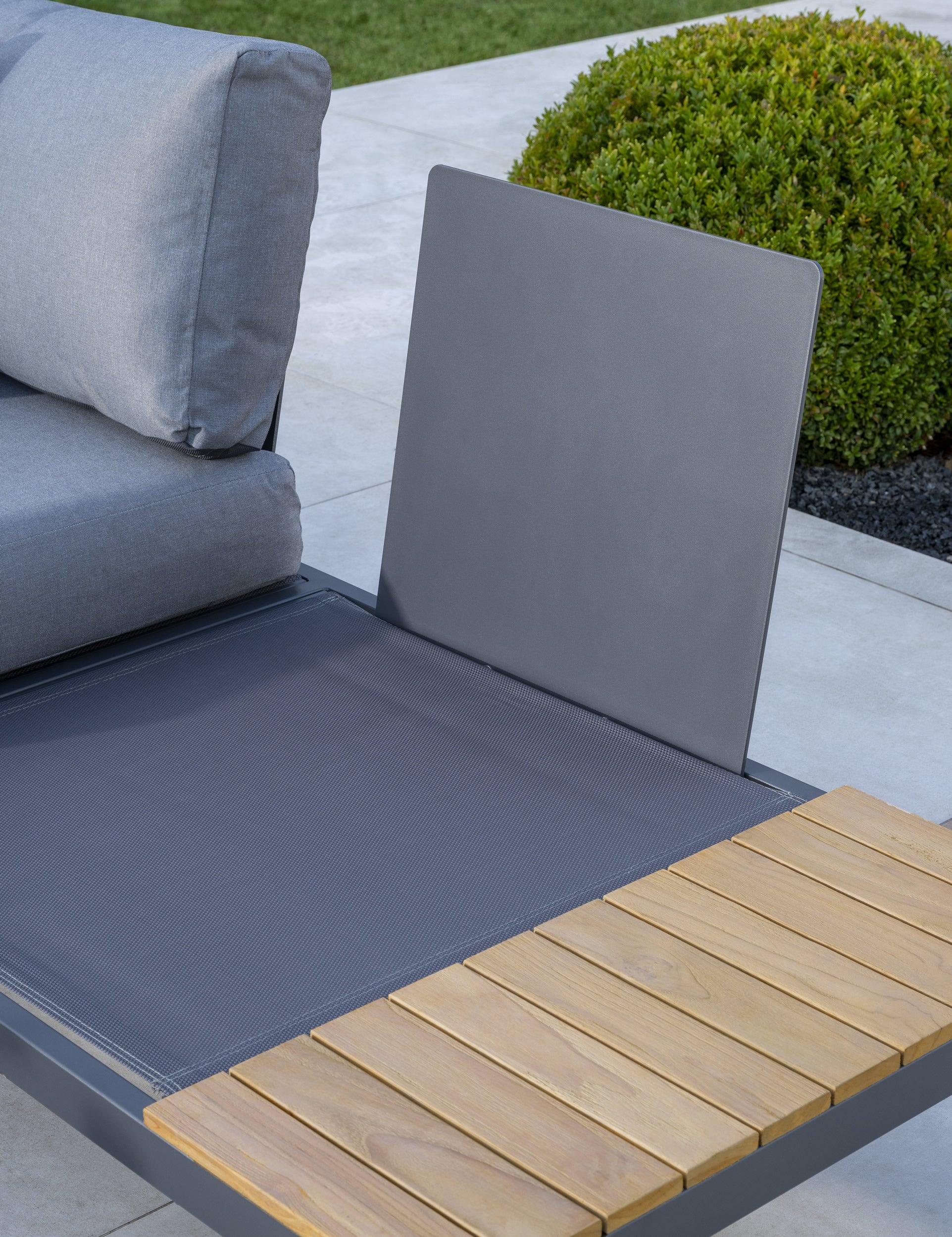 elba Signature Low Lounge Left and Right Sofa (with Side Tables) - Image 4